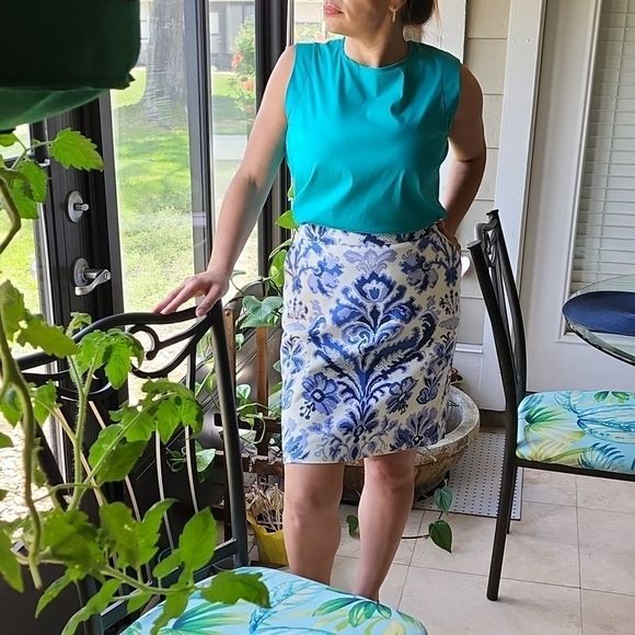 VEUC Sz 8 Lined Navy & Periwinkle Blue Skirt - Picture 9 of 12